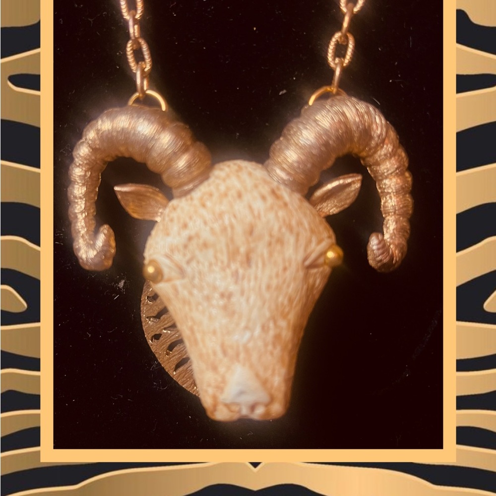 🐏❤️RAZZA 1970’s Big Horn Sheep Necklace – Bold 3D Vintage Statement Art Jewelry